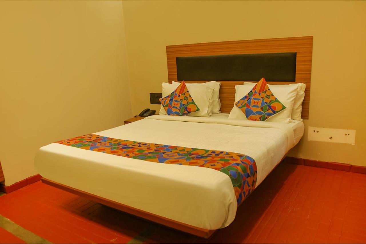 Fabhotel Illam Hospitality Chennai Exterior foto