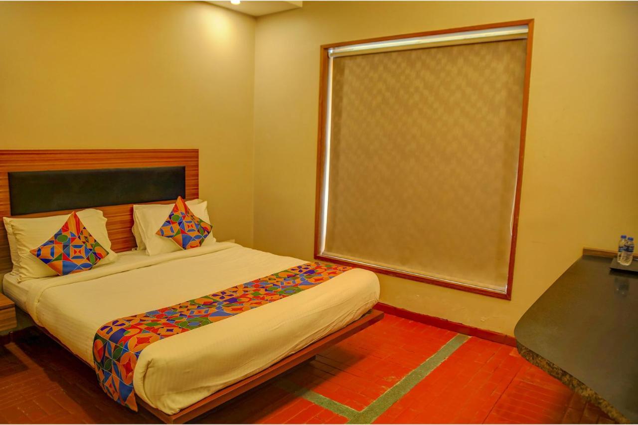 Fabhotel Illam Hospitality Chennai Exterior foto